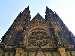 Giebelseite St. - Veitsdom in Prag