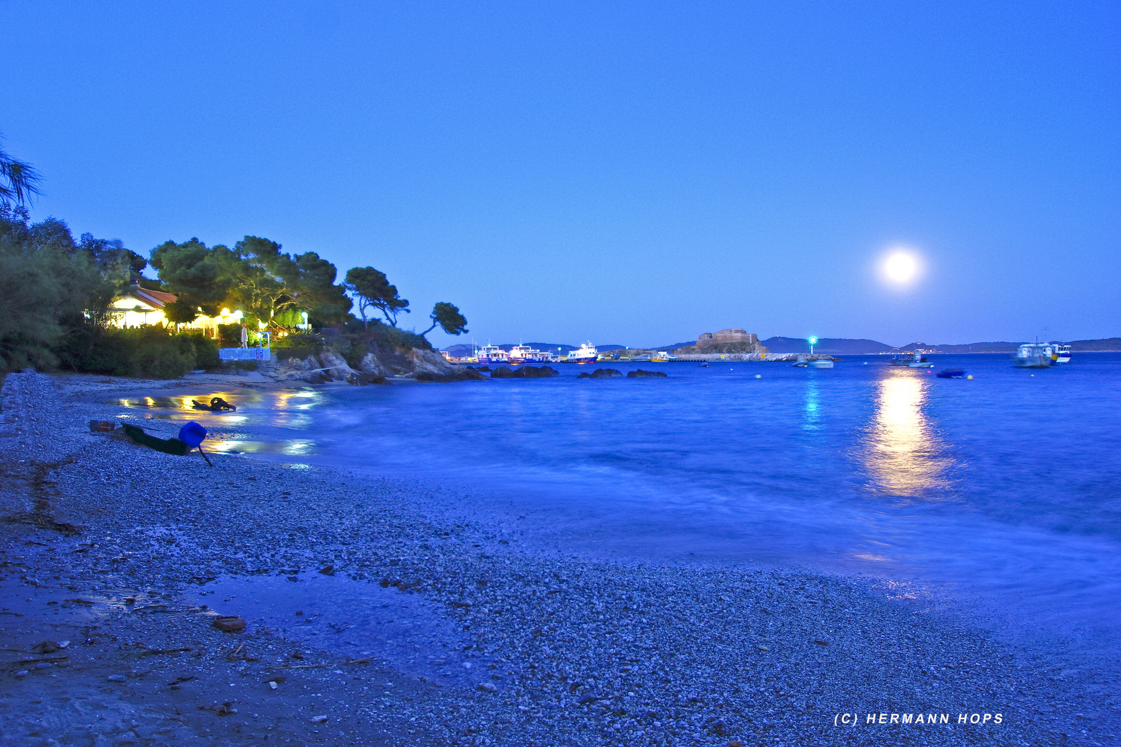 Giens - und der Mond