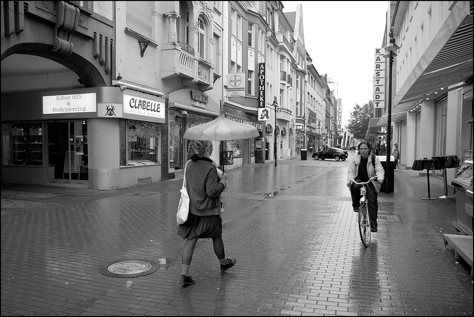 Gießen ... Regen in der Stadt ...