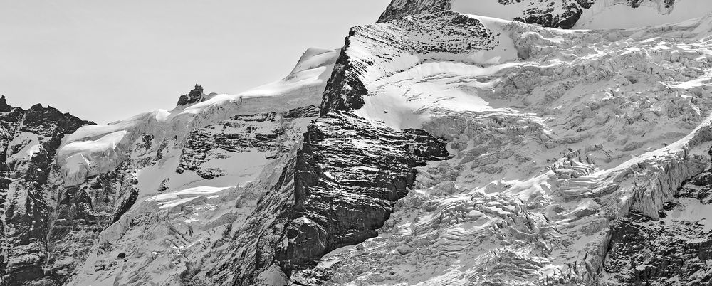 GIESSENGLETSCHER mit Jungfraujoch und Sphinx-Observatorium