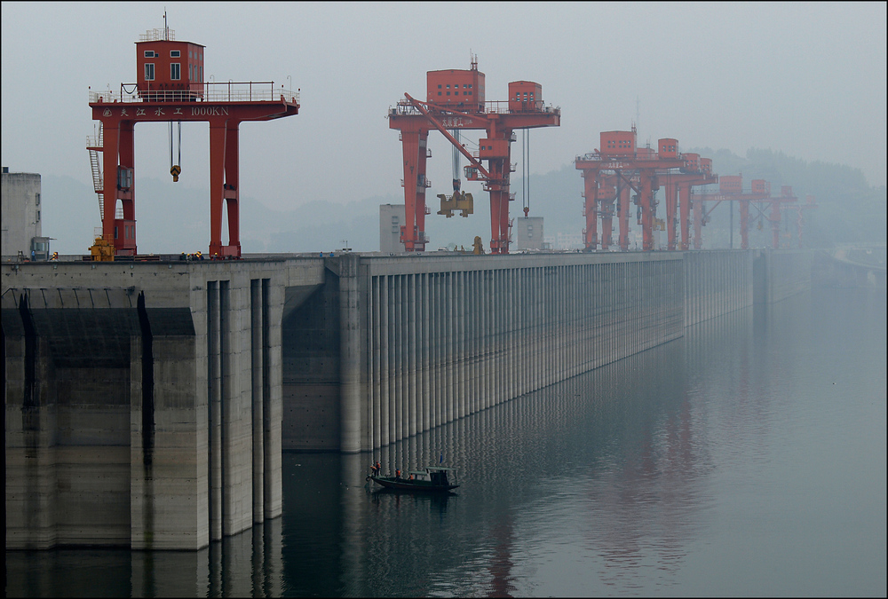 Gigant im Nebel