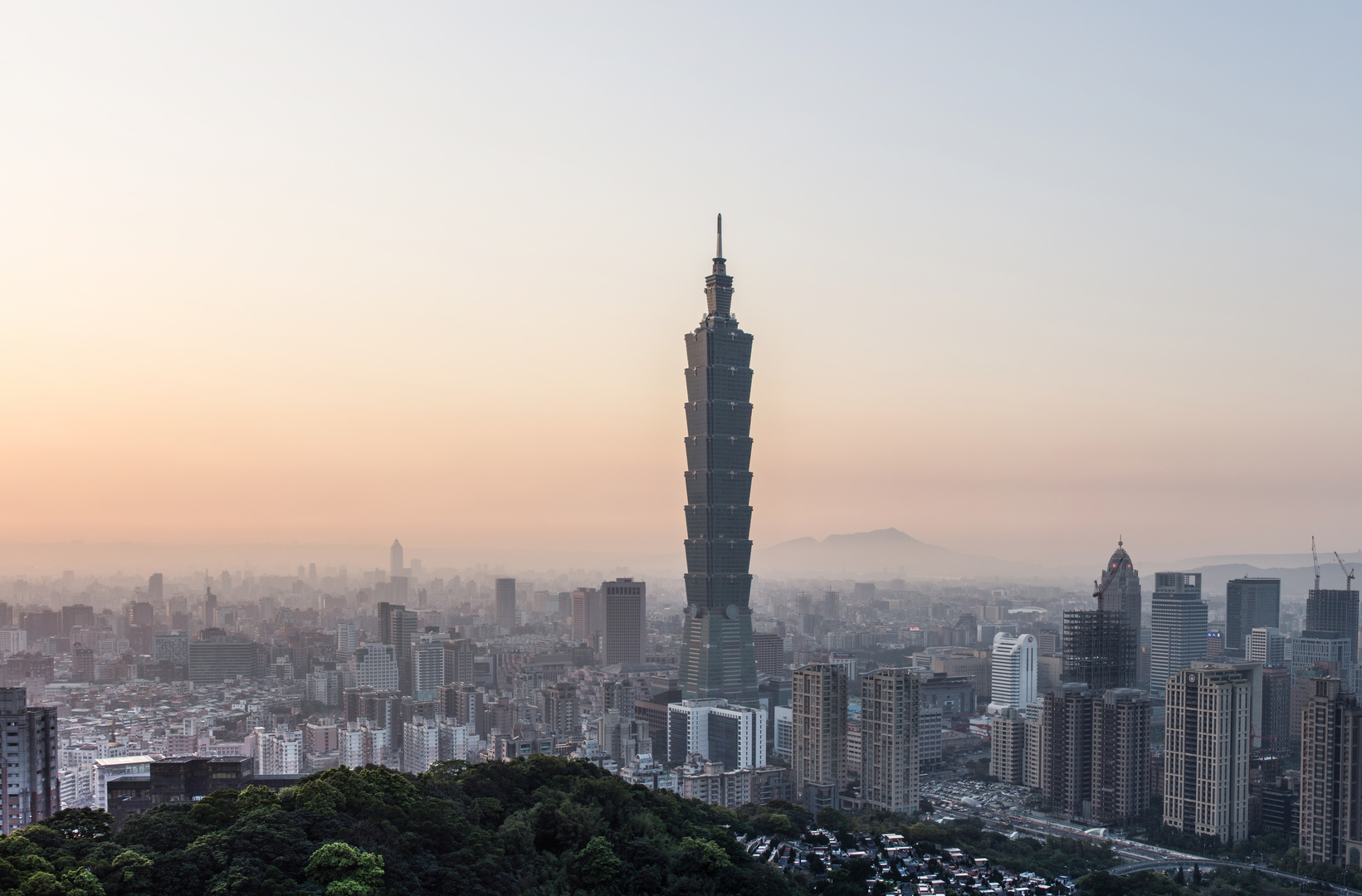 Gigant im Nebel - Taipei 1O1