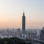 Gigant im Nebel - Taipei 1O1