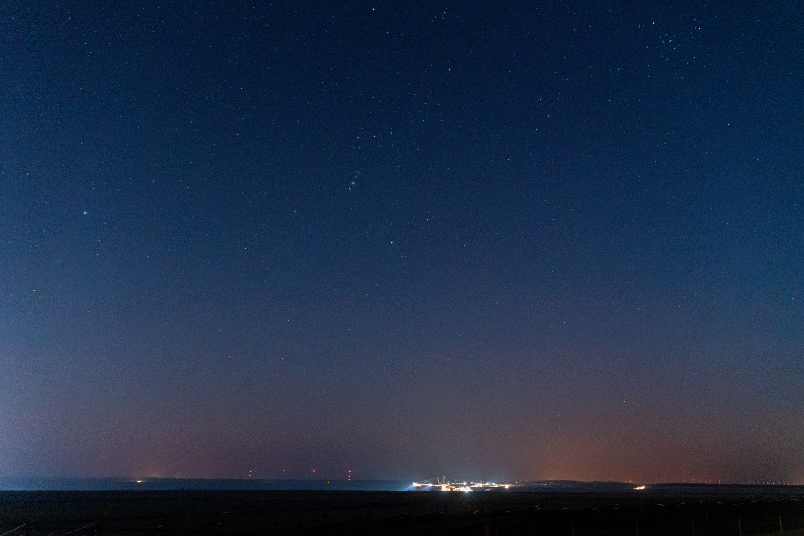 Giganten aus Stahl bei Nacht Oberlausitz