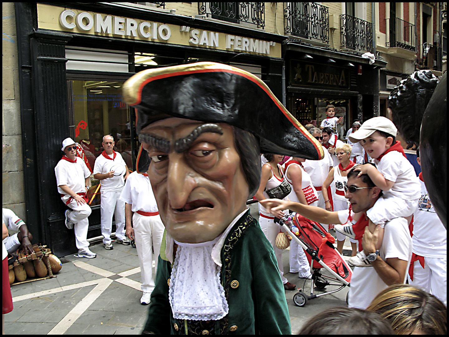 Gigantes y Cabezudos Sanfermines Pamplona