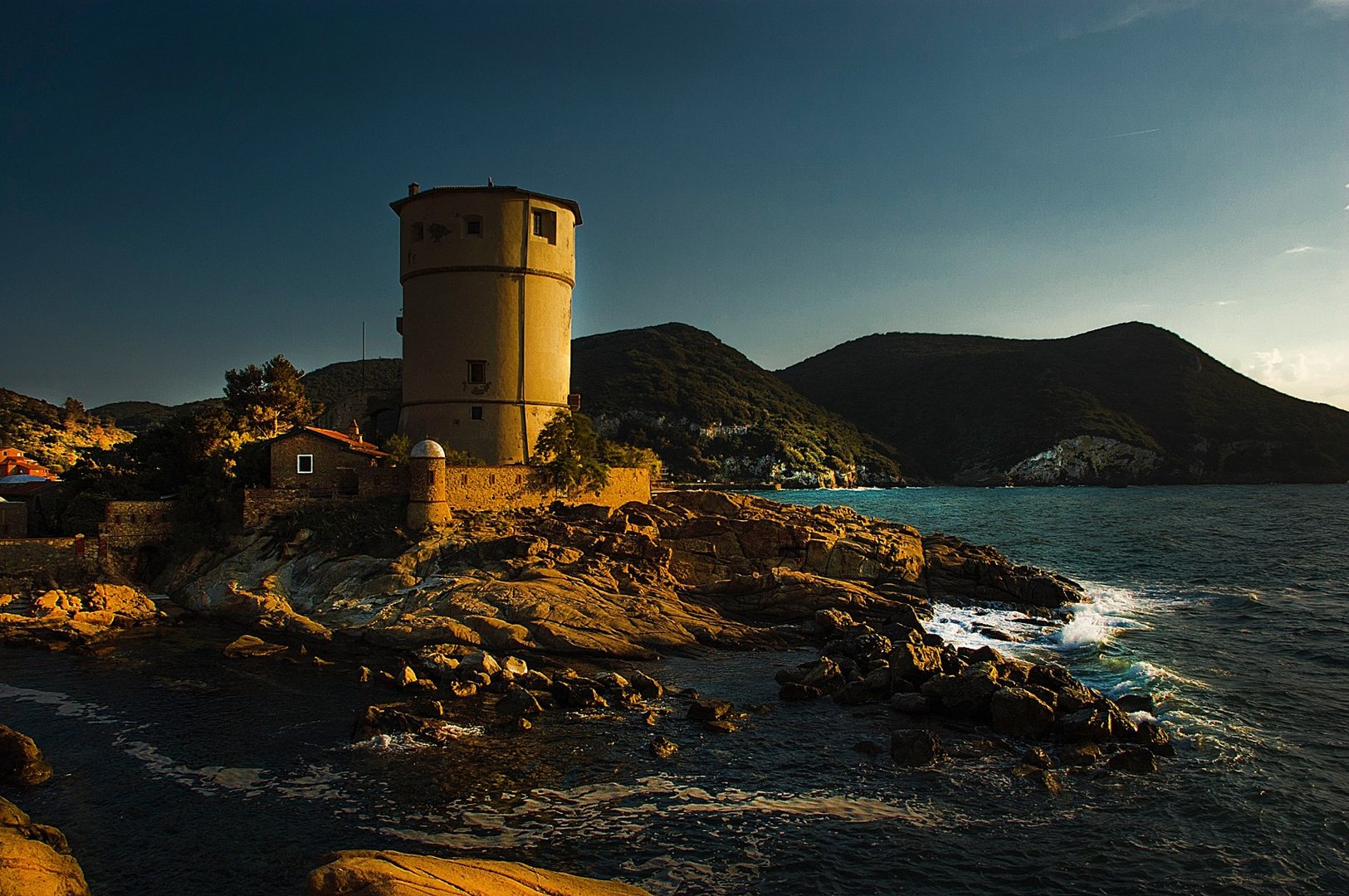 Giglio, venire e morire...