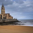 Gijon, Kirche am Strand