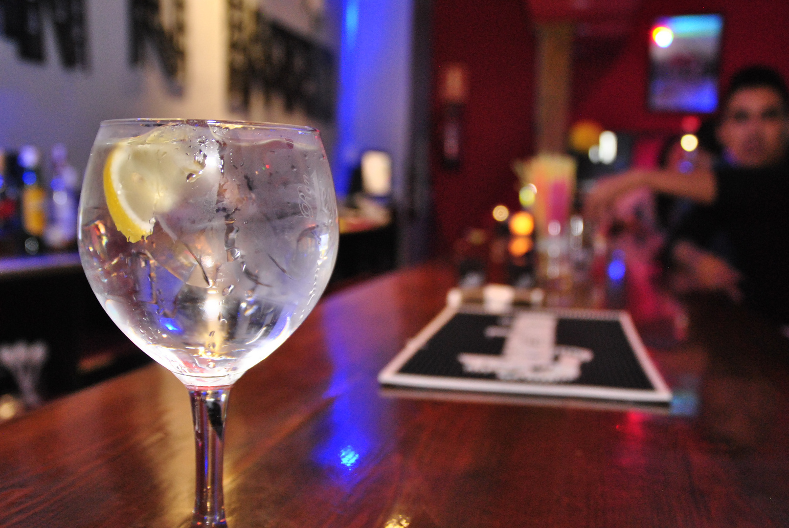 GIN TONIC