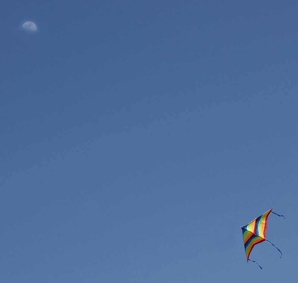 GIOCANDO FRA TERRA  E  LUNA