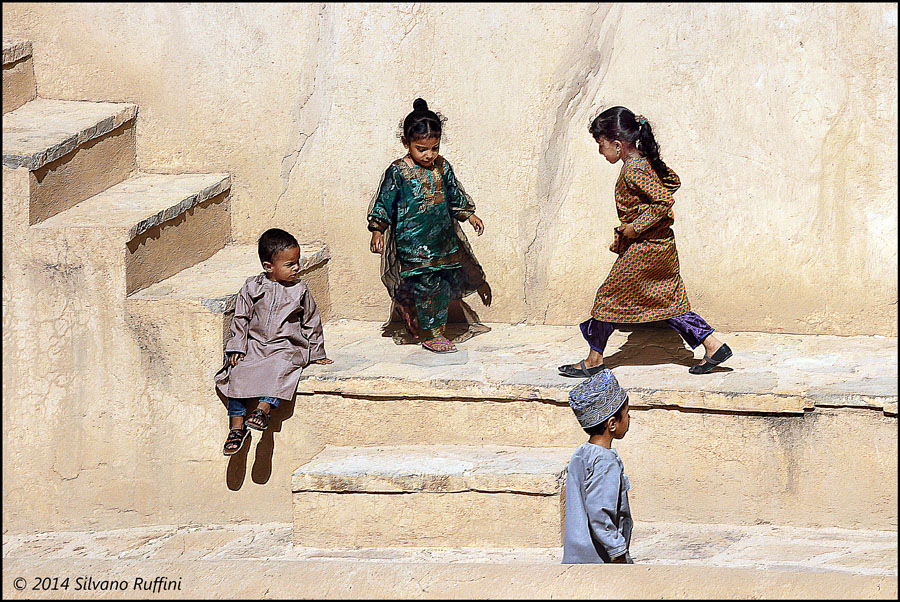 ... GIOCHI DI BIMBI ...