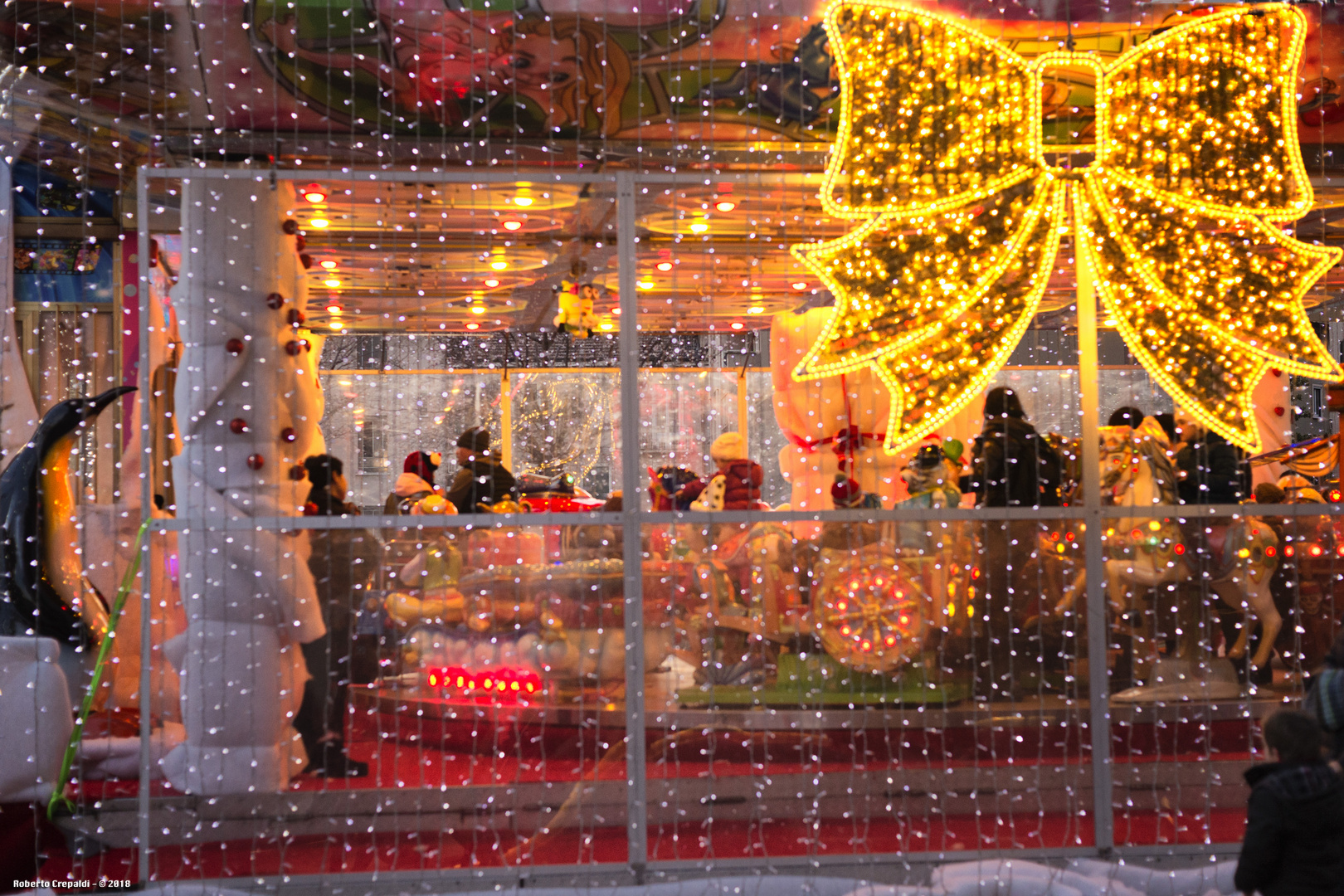 Giostra in piazza Gae Aulenti, Milano