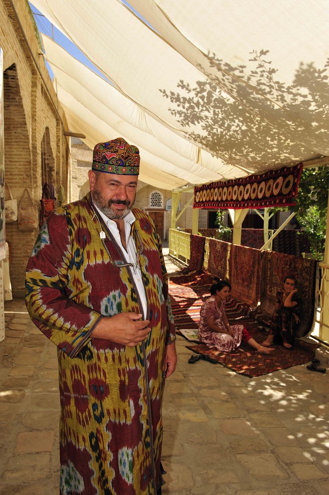 Giovanni im Dress eines Chans in Bukhara