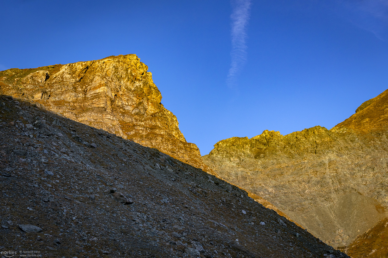 Gipfel im Morgenlicht