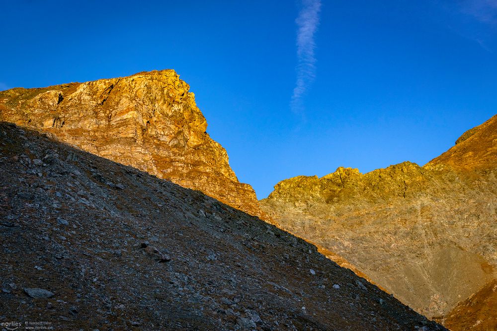 Gipfel im Morgenlicht