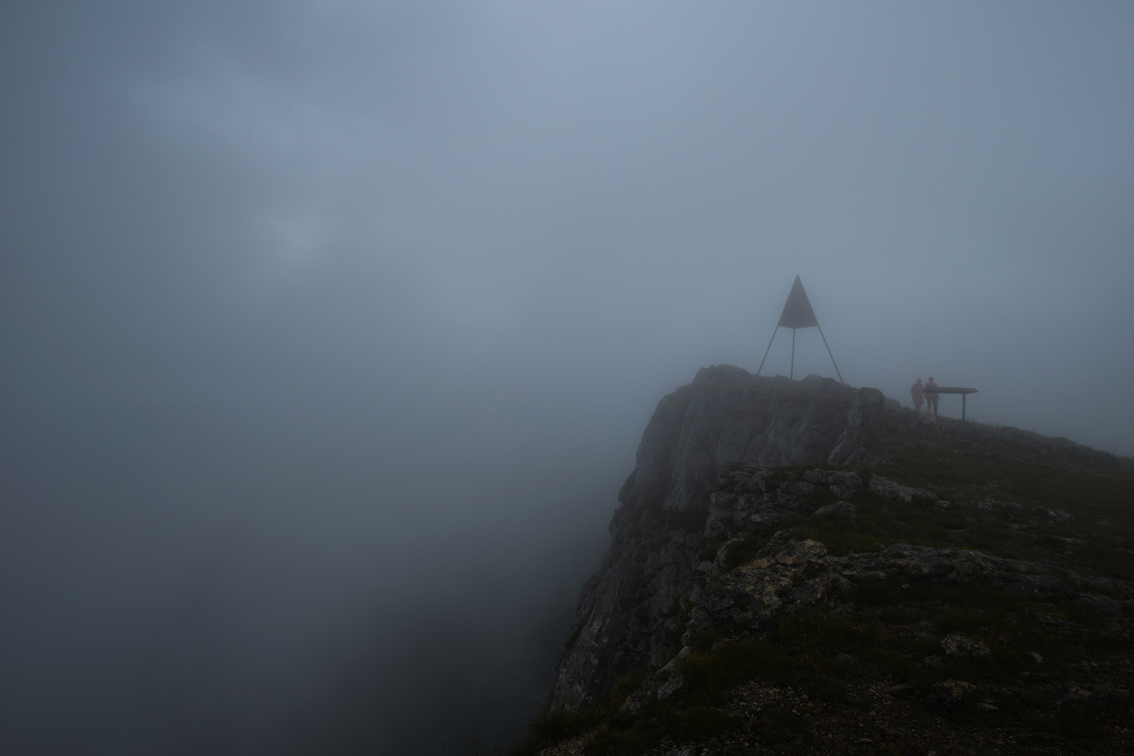 Gipfel im Nebel