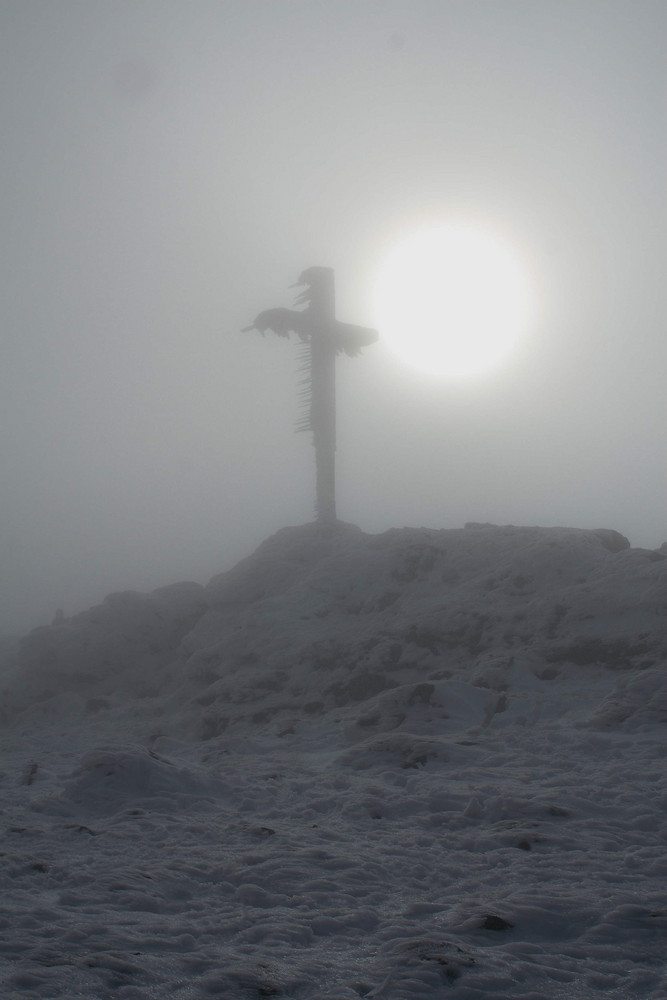 Gipfel im Nebel