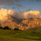 Gipfel in Wolken