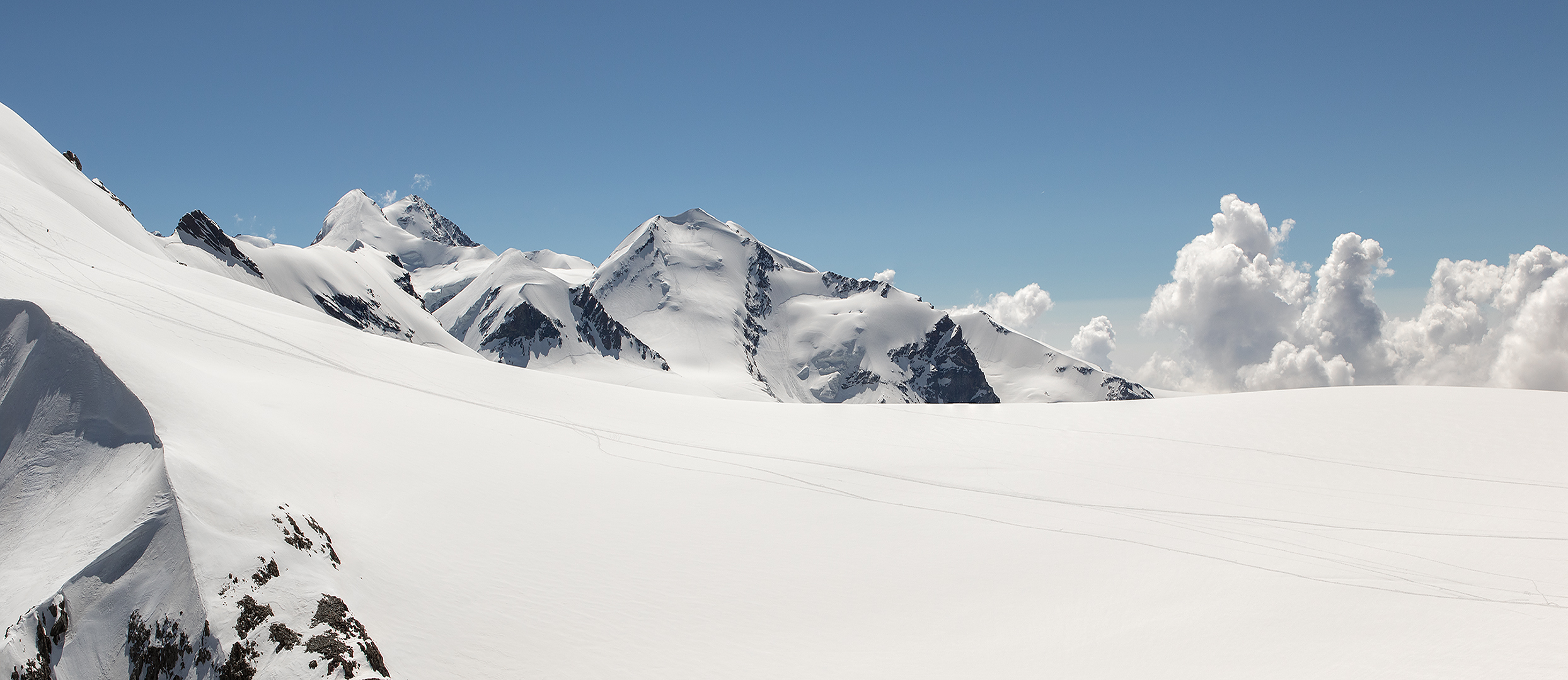 Gipfel Wolken Schnee