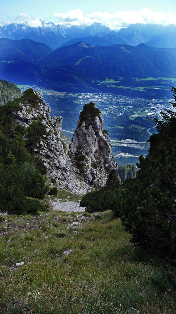" Gipfelabstieg am Dobratsch "
