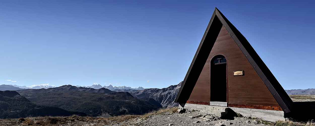 Gipfelhütte am Cima del Bosco