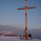 Gipfelkreuz im Abendlicht