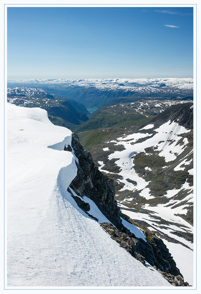 Gipfelschnee auf dem Fanaråken