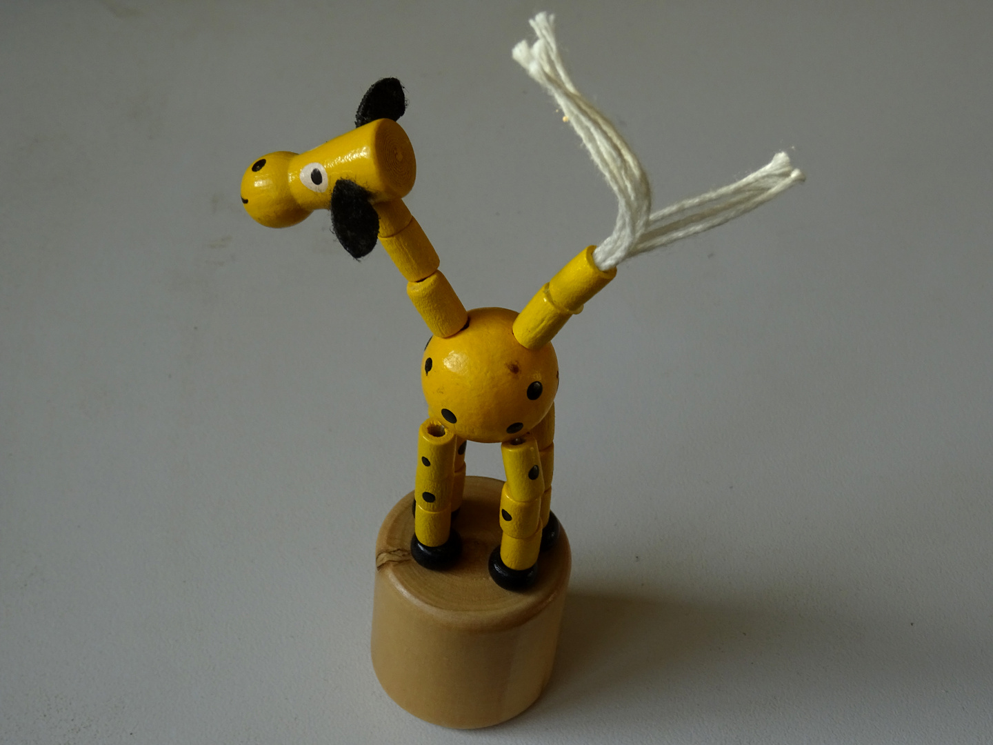 Girafe en bois, jouet (Rügen)