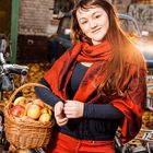 girl and apples