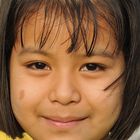 Girl at the Kyaikhtiyo Pagoda 3