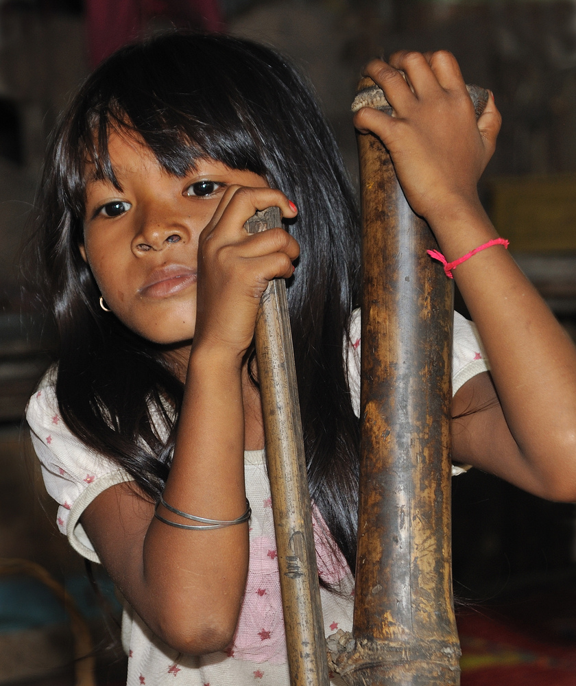 Girl from Lolei Temple 3c