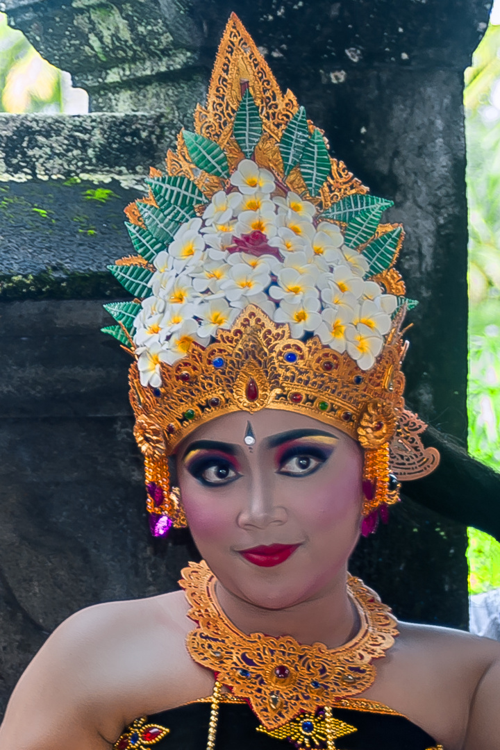 Girl Mang Ayu in flowerdress