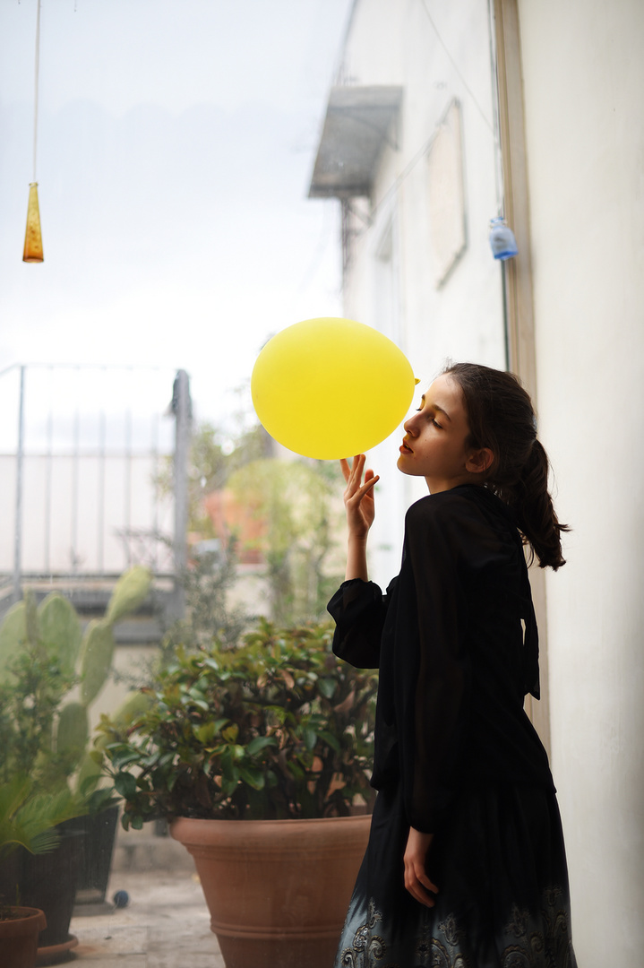 girl with balloon