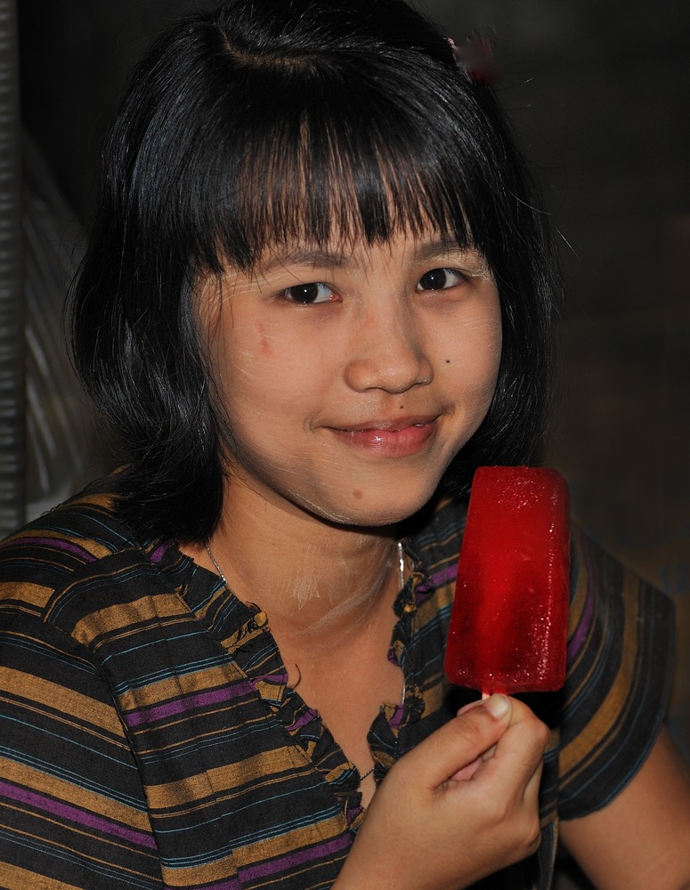 Girl with red ice creme