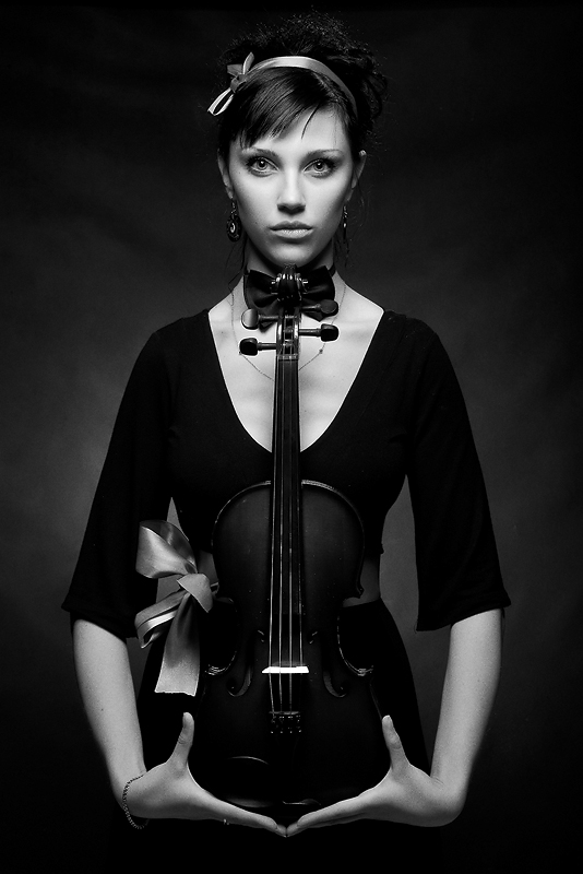 Girl with violin