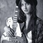 girl_hat_guitar