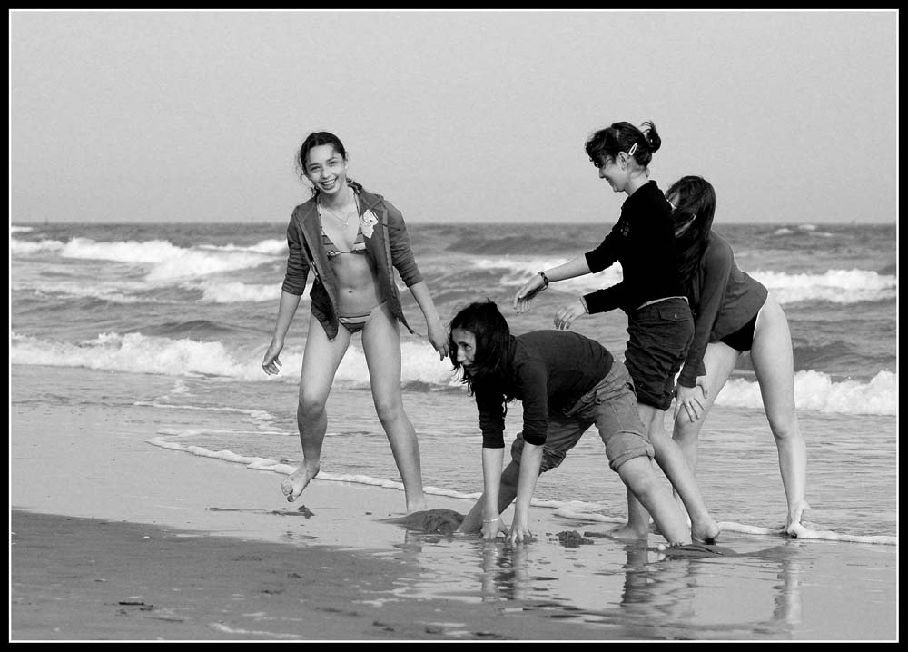 Girls at the sea