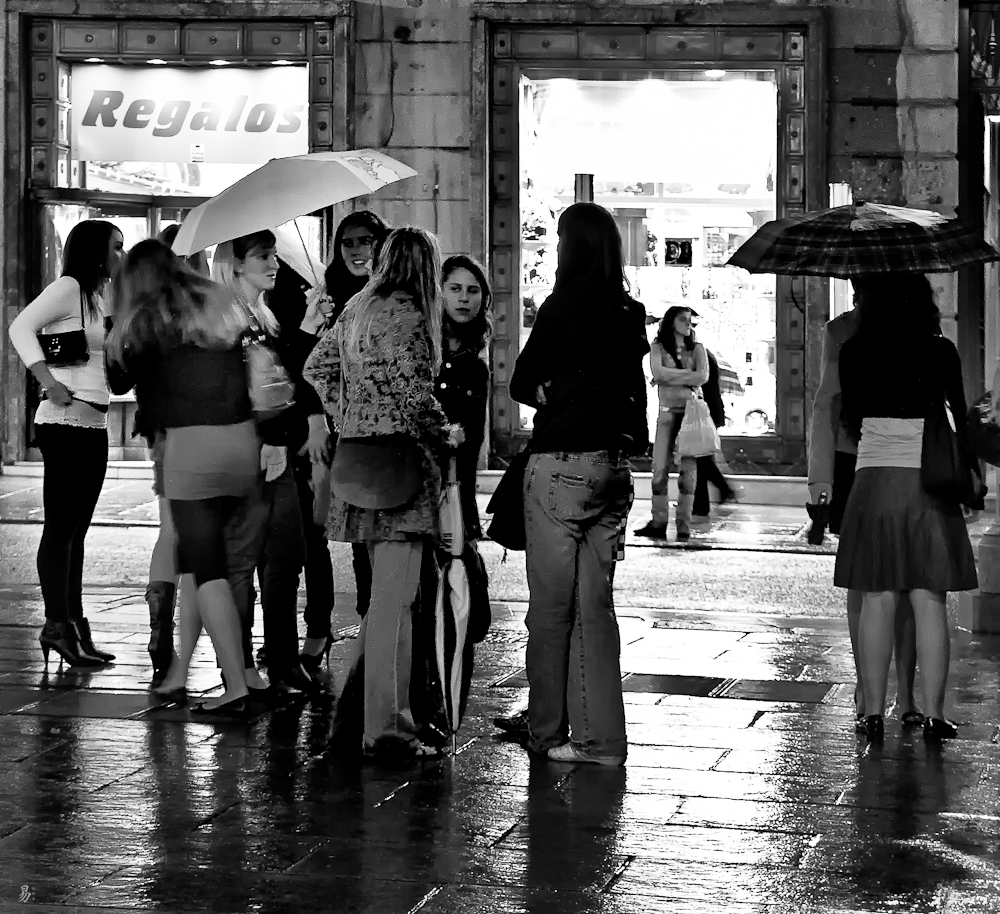 girls in the rain