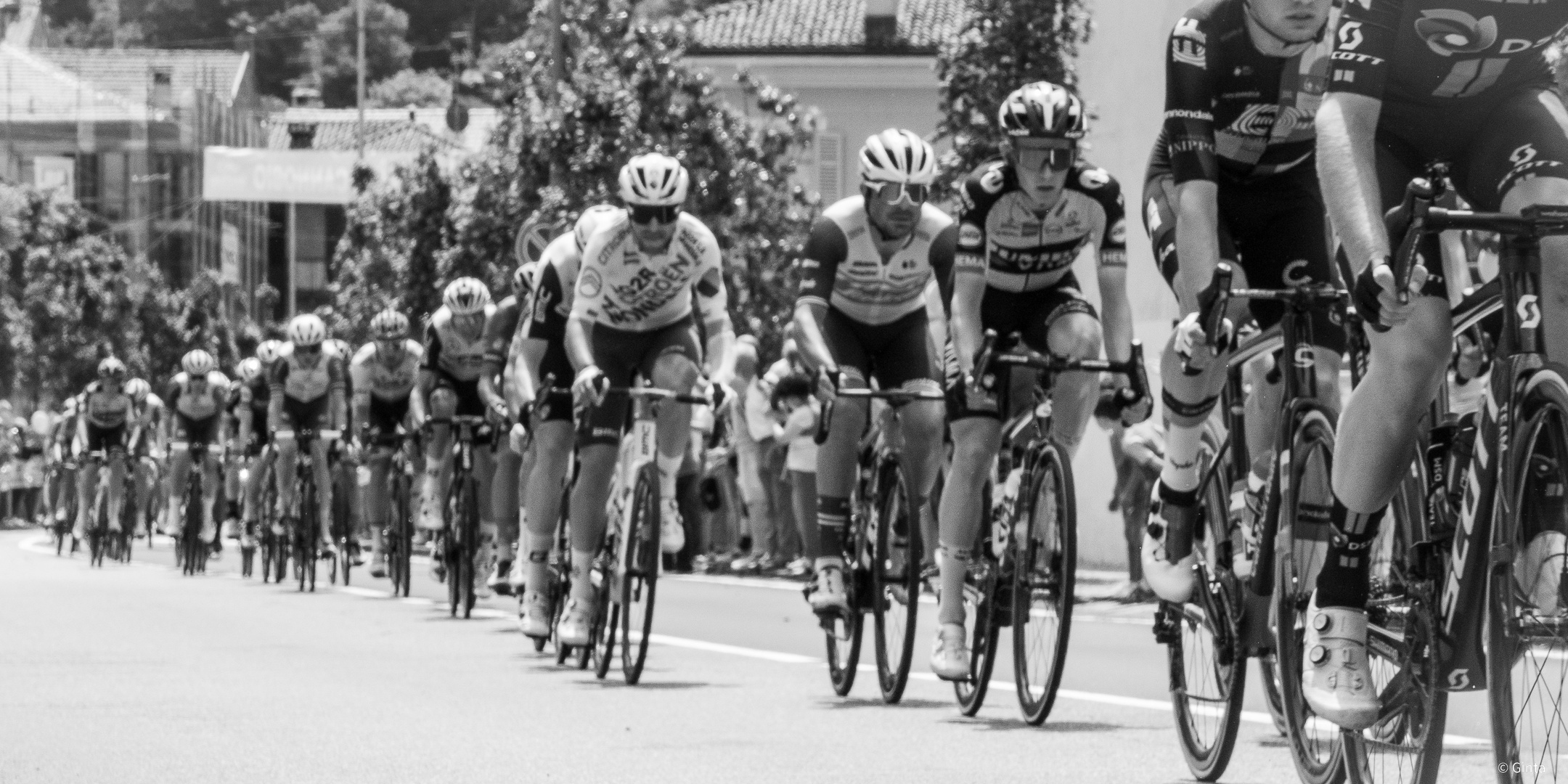 Giro 2021 - Durchfahrt Cannobio