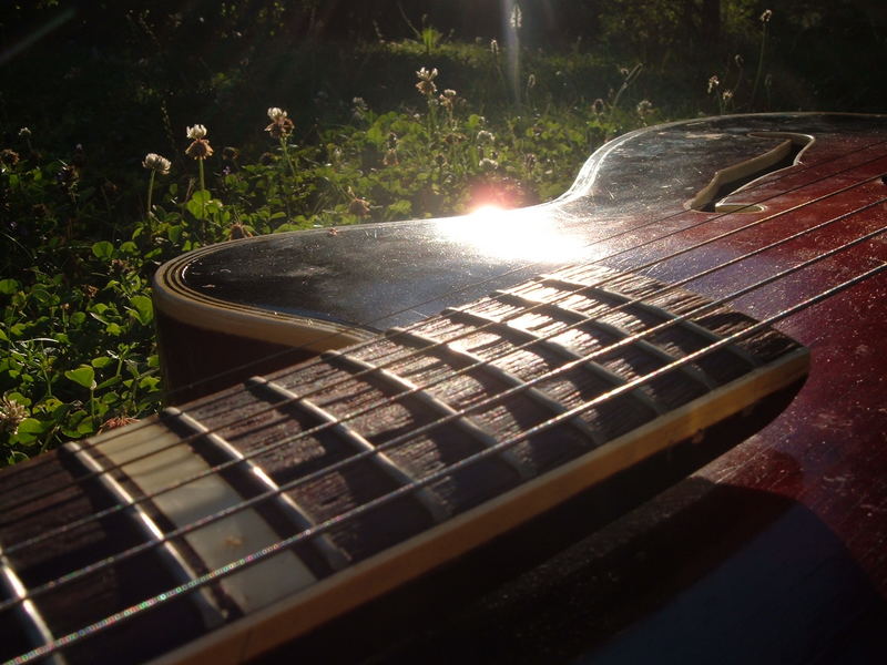 Gitarre vs. Sonne