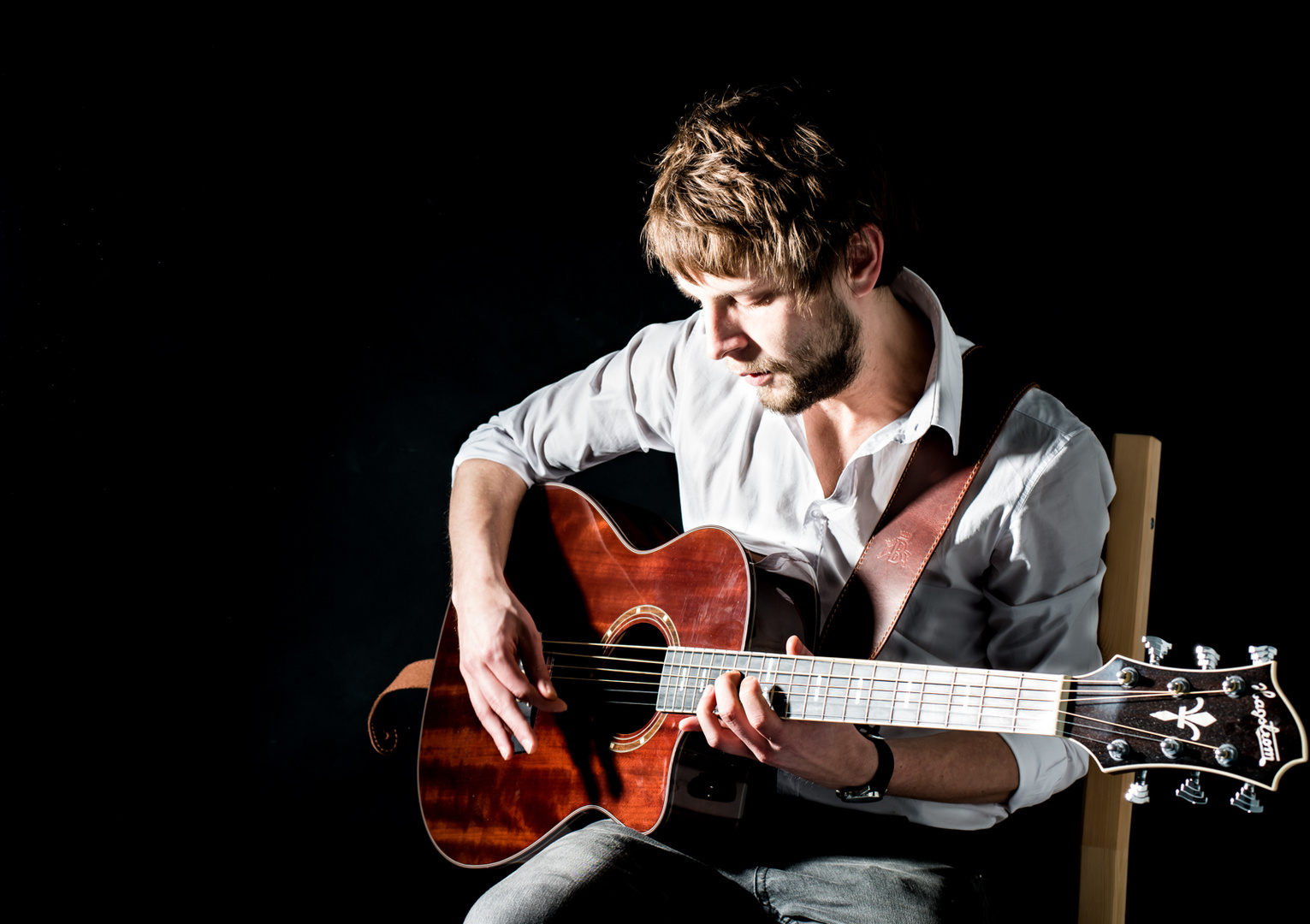 Gitarrenklänge im Studio