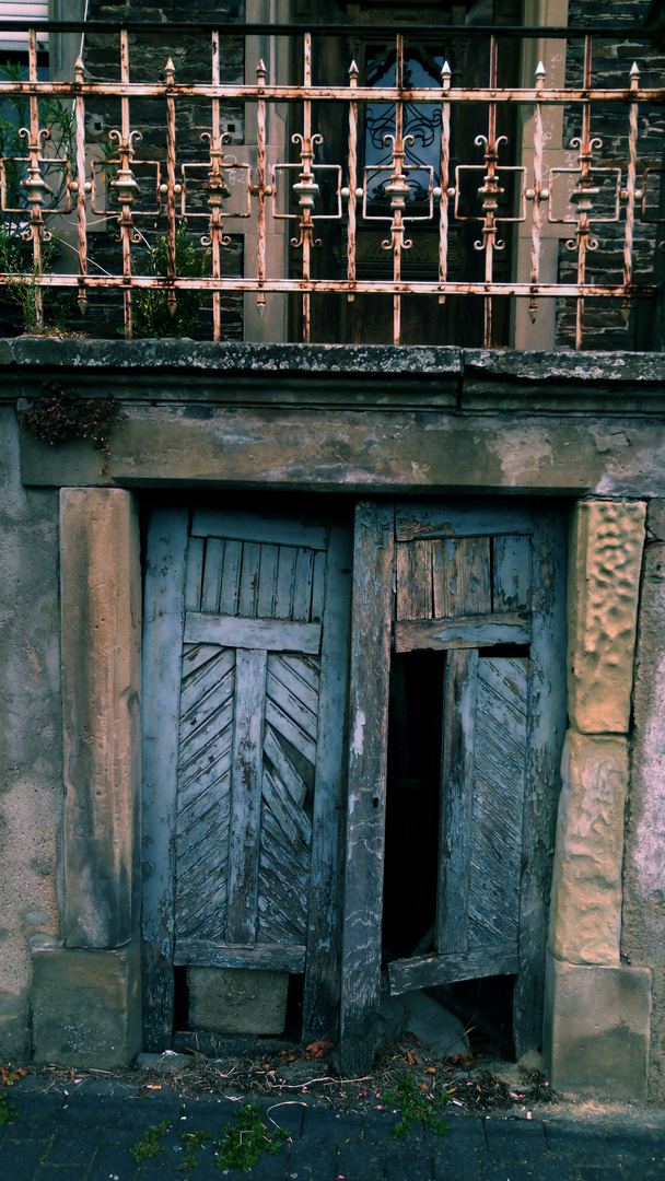 Gitter über der Tür