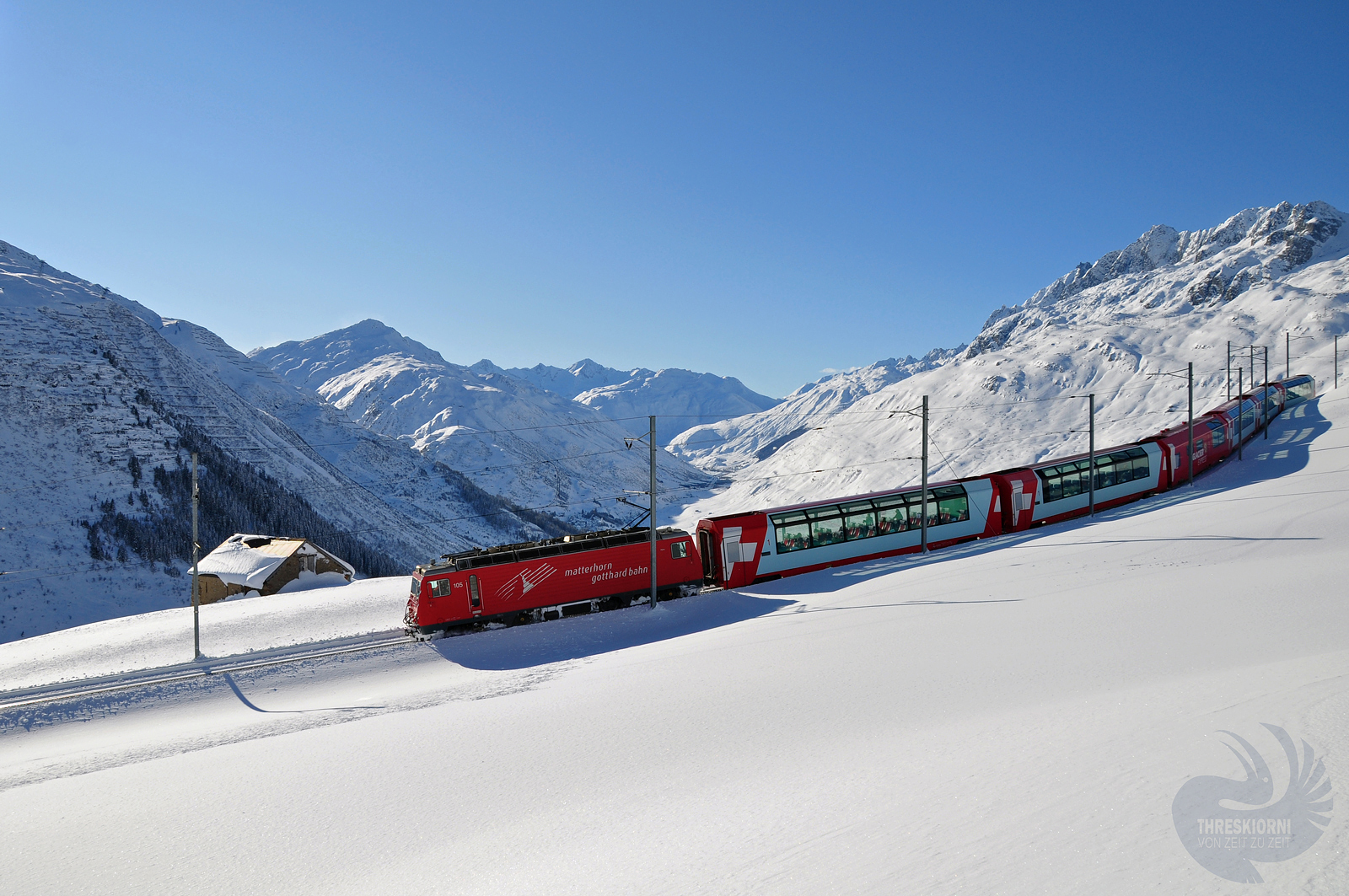 Glacier Express im Schnee