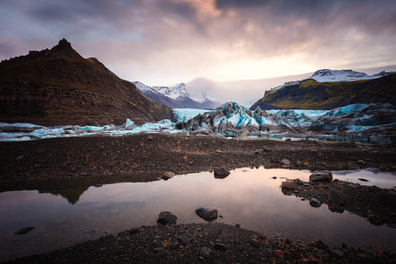 [glacier lagoon...]