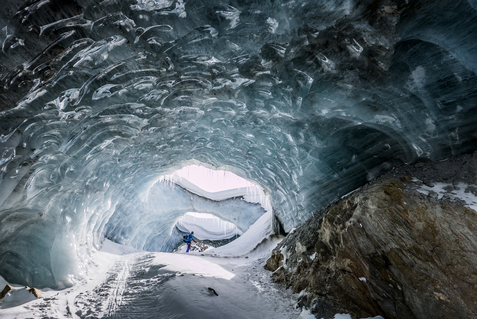 glacier snout