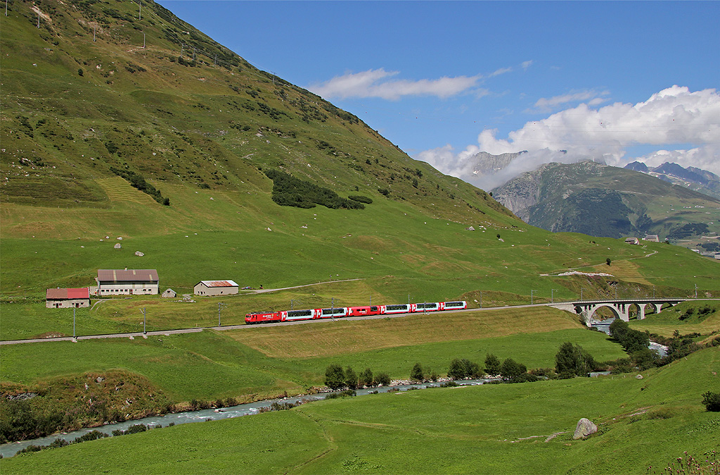 GlacierExpreß über Andermatt