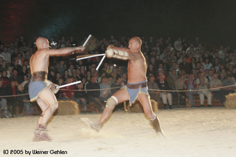 Gladiatorenkampf mit Stöcken