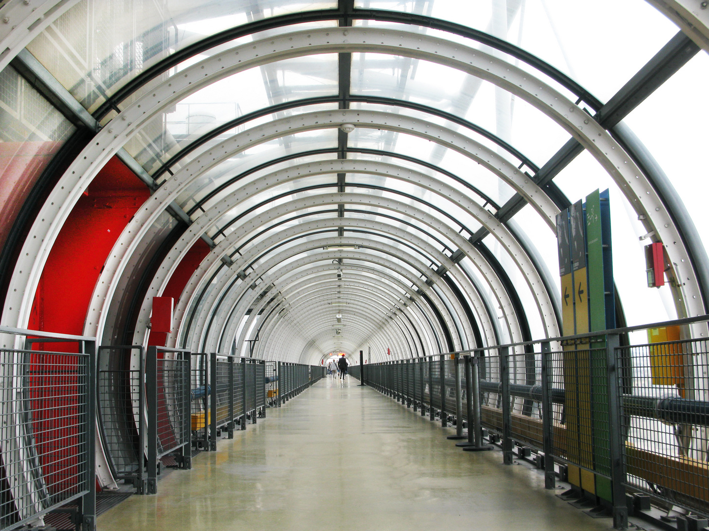 Gläserner Tunnel