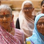 Gläubige in einem Tempel in Jaipur