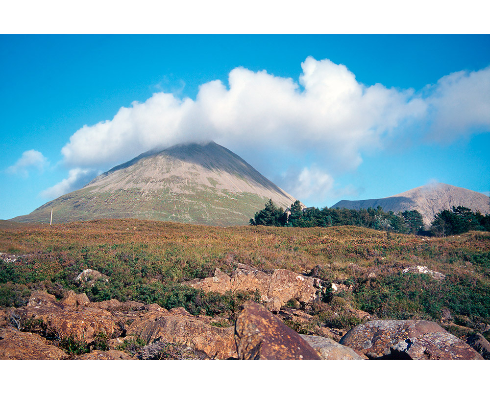 Glamaig (Sgurr Mhairi) by Sligachan