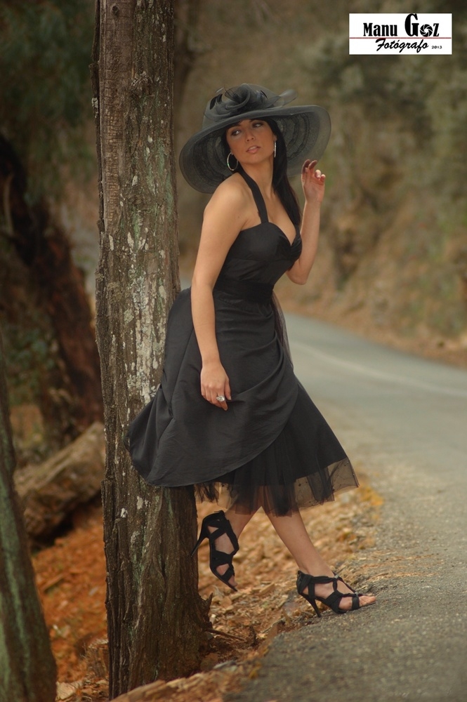 " GLAMOUR IN THE FOREST " Mod. R.C.